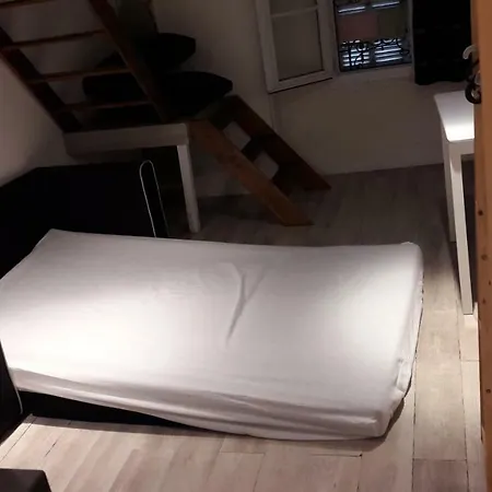 Backpackers S1 & S2 Apartment